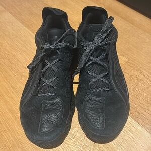 Men’s Dame 6 Leather Adidas Basketball shoes size 10